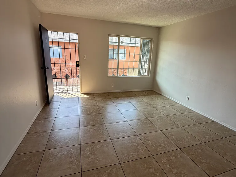 8820 Tobias Ave — Photo 2