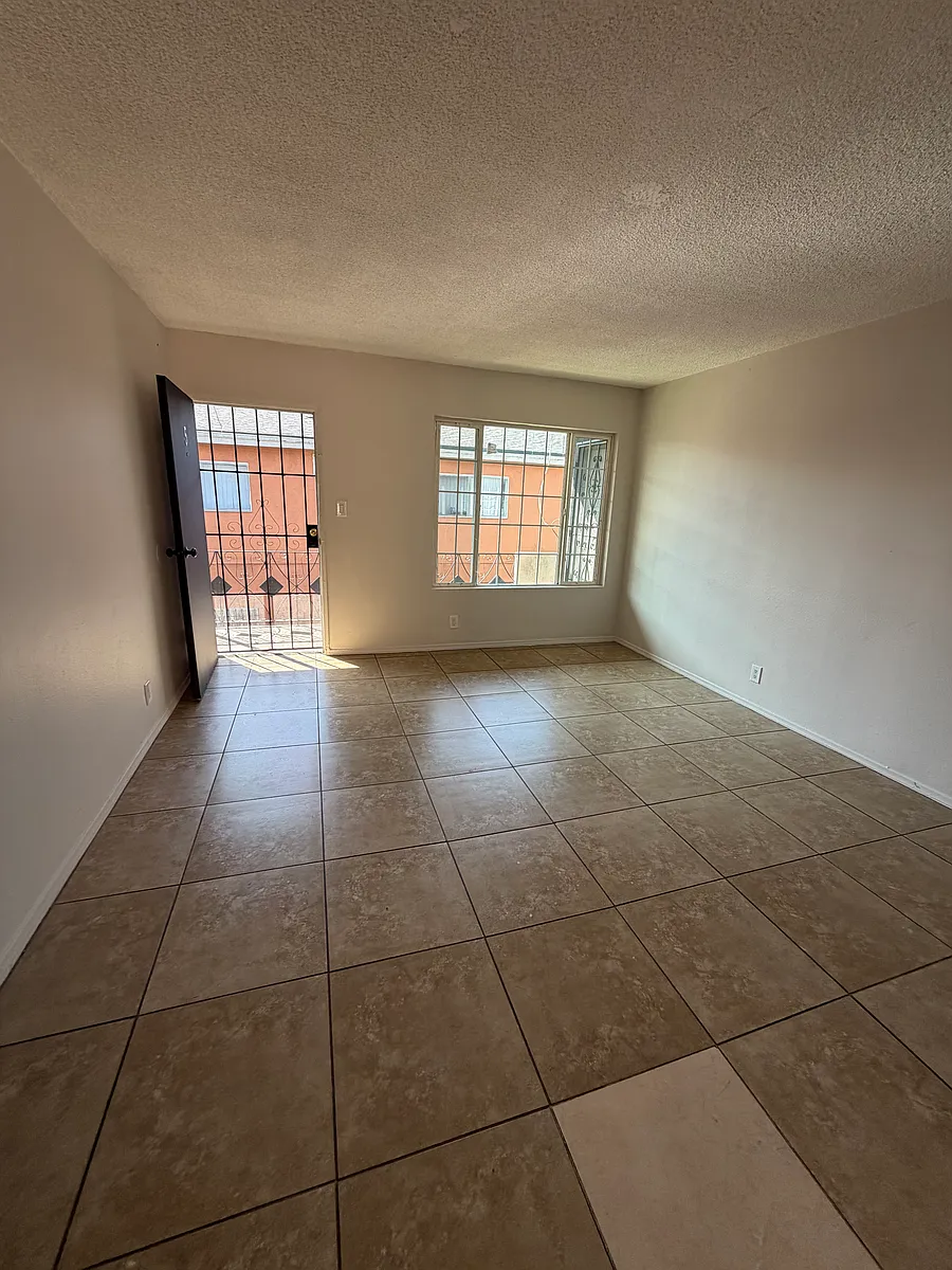 Building Photo - 8820 Tobias Ave