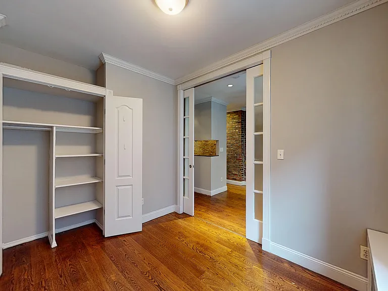 232 Elizabeth St #5B — Photo 8