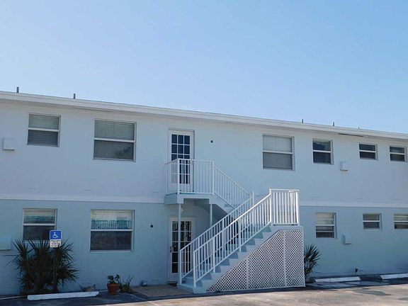 2nd image of 741 Hummingbird Way APT 1