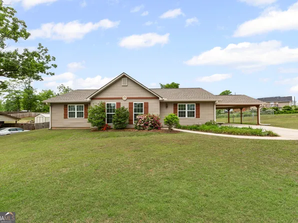 7 Meadow Sweet Ln, Newnan, GA 30263