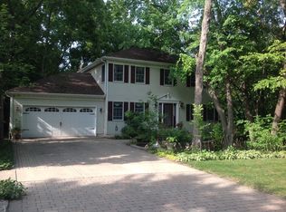 34 Gray St, St Charles, IL