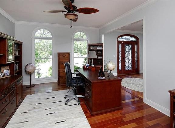 5th image of 1342 Riverdale Cir