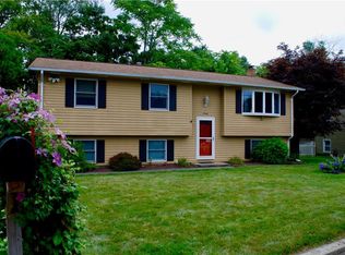 20 Lloyd Ave, Warwick, RI 02889