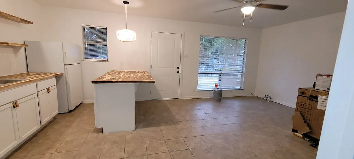 1 bed, 1.0 bath, 572 sqft, $875 — Photo 2