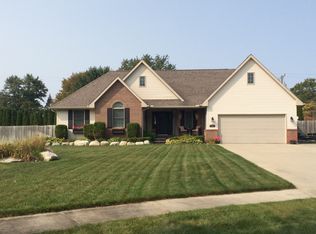 82 Rella Rae Ave, Marysville, MI 48040