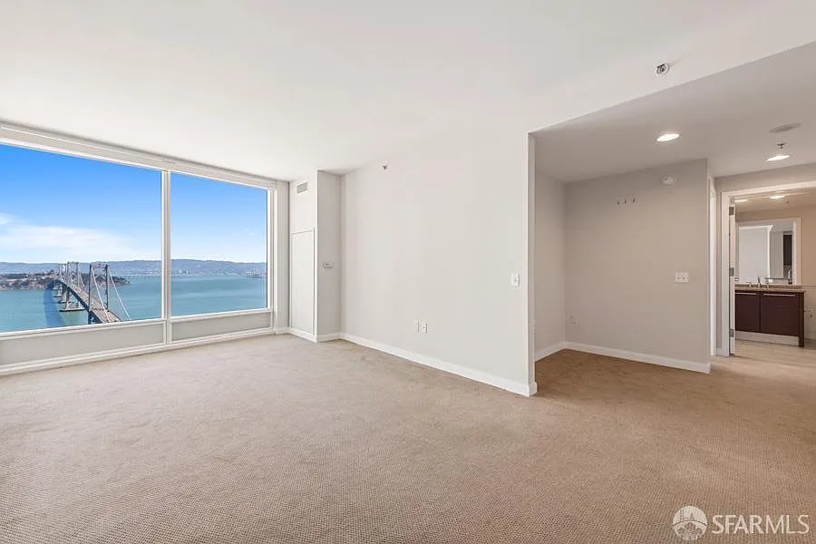 1 bed, 1.0 bath, 837 sqft, $6,500 — Photo 3