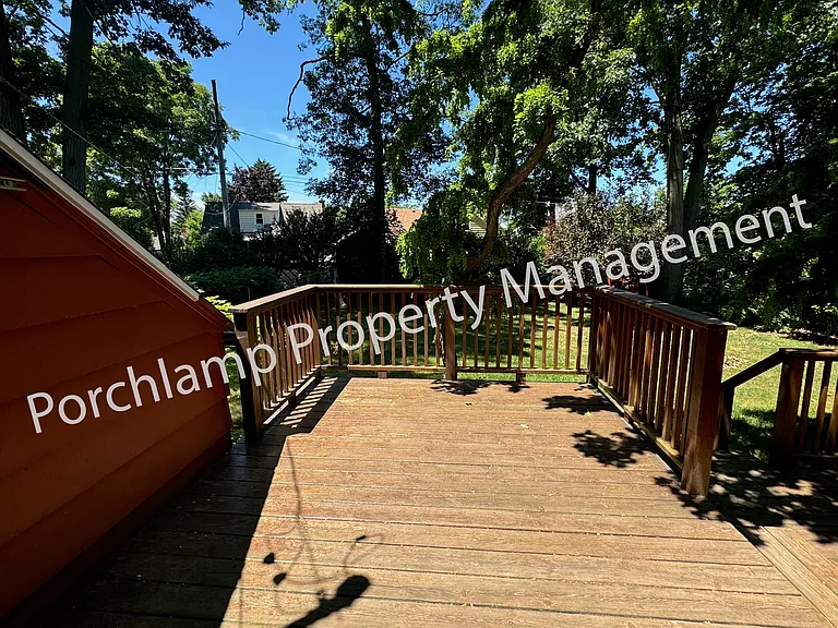 2615 Coit Ave NE — Photo 22