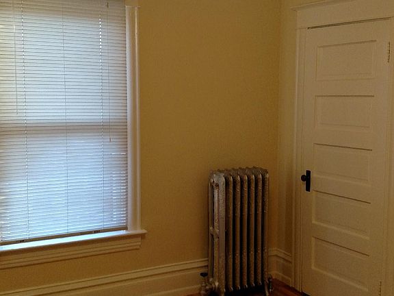 3rd image of 1625 N Clarkson St APT 6