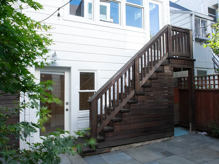 1045 Sanchez St — Photo 28