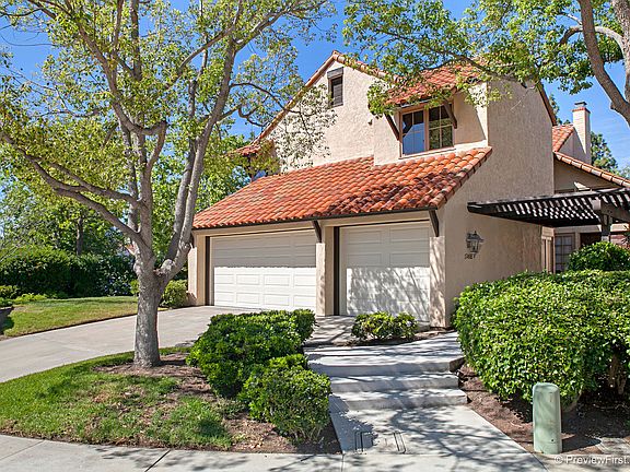 3rd image of 17495 Fairhope Ct