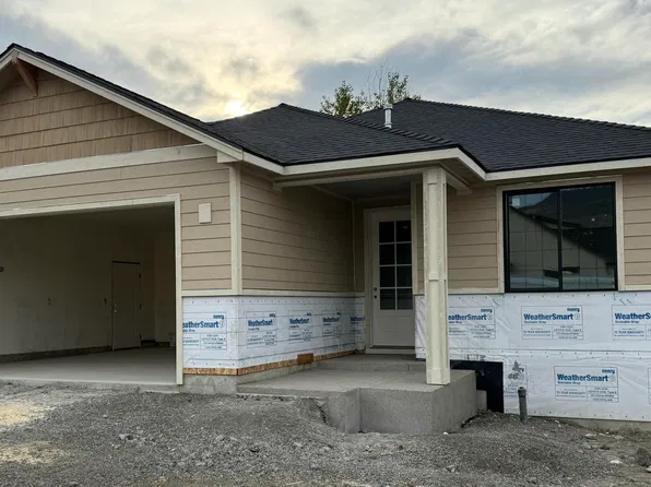 2535 Deschutes Dr, Medford, OR 97504