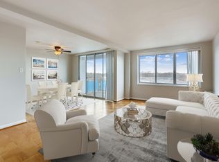 10201 Grosvenor Pl APT 1213, Rockville, MD 20852