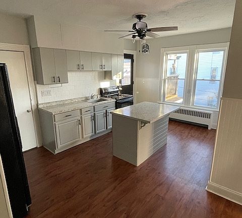 5th image of 343 Elm St Floor 2