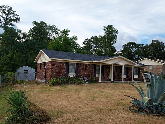 3rd image of 2949 Rollingwood Dr