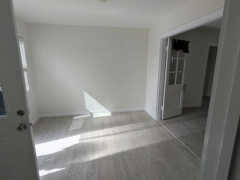 1409 Park Ave — Photo 9