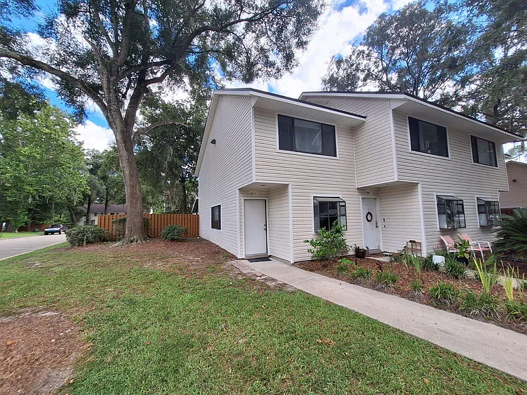 6111 SW 8th Pl — Photo 25