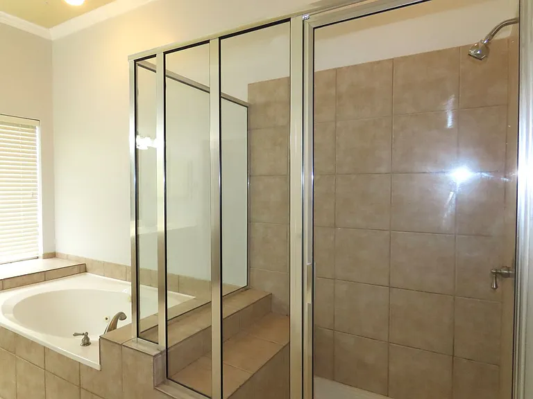 7609 Abbeywood Ct — Photo 24