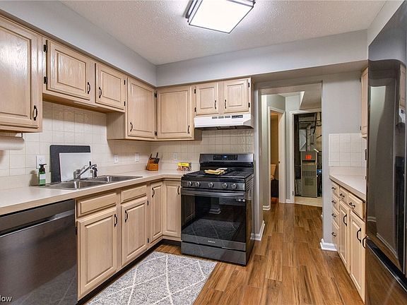 4th image of 8080 Harbor Creek Dr APT 803
