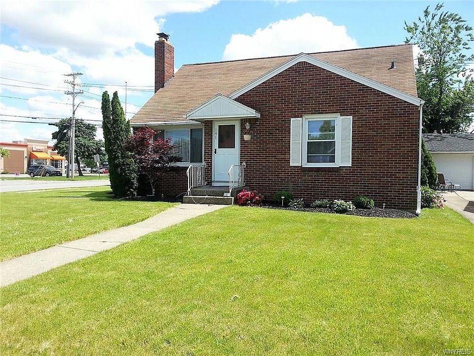 1st image of 141 Gardenwood Ln