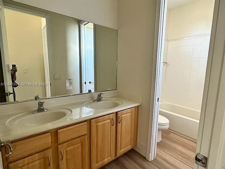 1926 NE 3rd Ct — Photo 19
