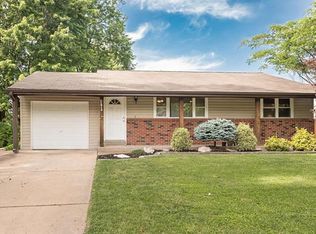 11915 Midvale Dr, Maryland Heights, MO 63043