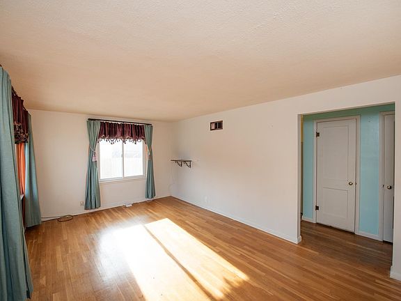 4th image of 1405 Hedgewood Dr