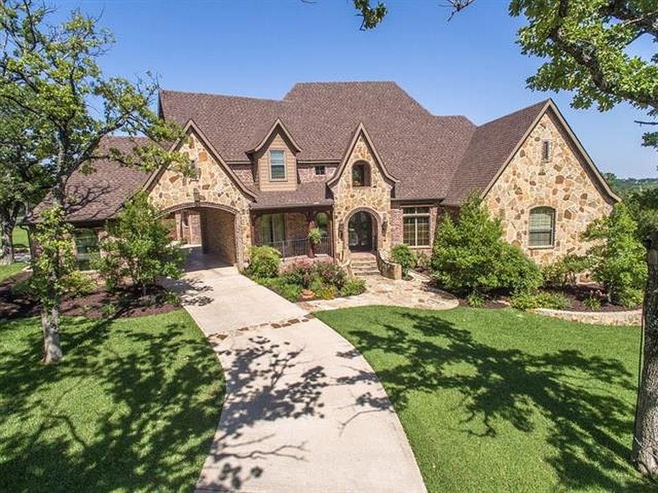 1st image of 901 Caublestone Hill Dr