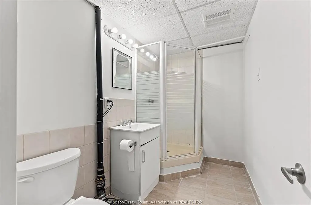 2 bed, $1,295 — Photo 3