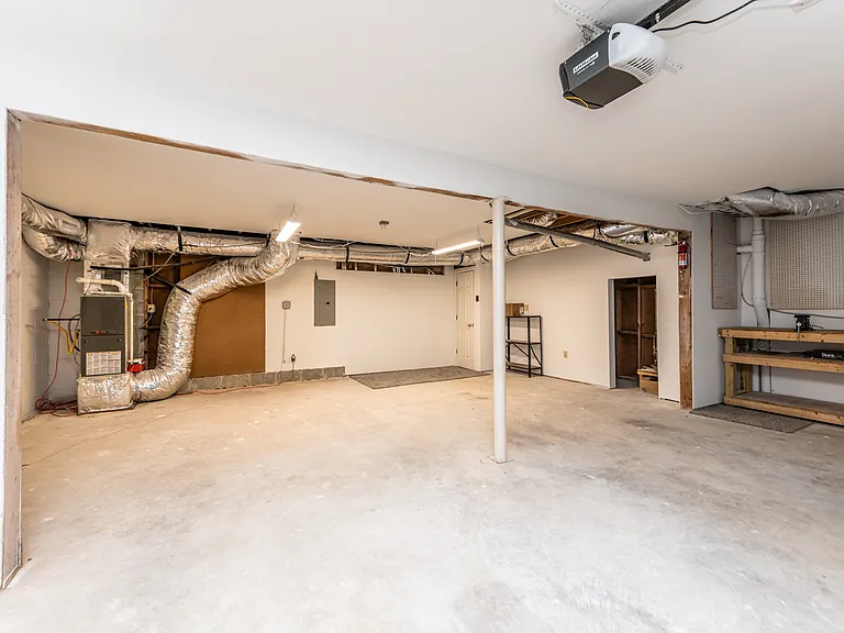 225 Autumn Trace Ct — Photo 11