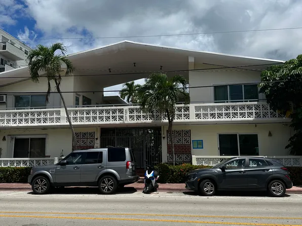 8040 Tatum Waterway Dr APT 9, Miami Beach, FL 33141