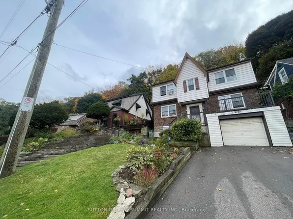 16 Kingsway Dr, Hamilton, ON L8N 2H2