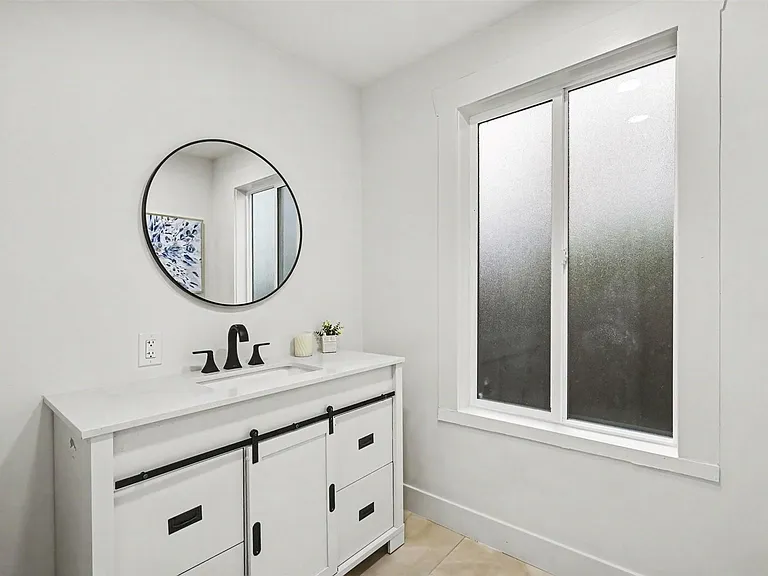 5645 W Virginia Ave — Photo 14