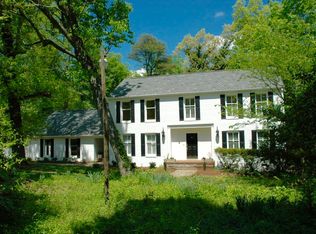 2204 Wilson Ave, Signal Mountain, TN 37377