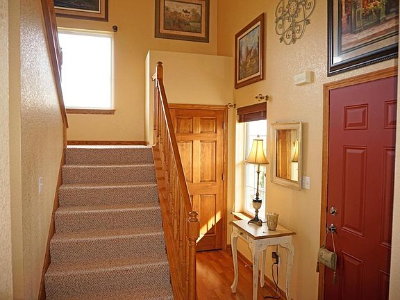 5th image of 860 Apple Grove Ln