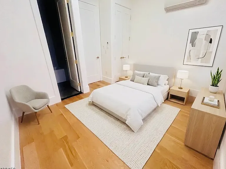 50 Grace St #1B — Photo 6