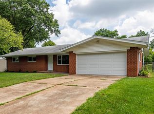 1114 Basswood Ln, Saint Louis, MO 63132