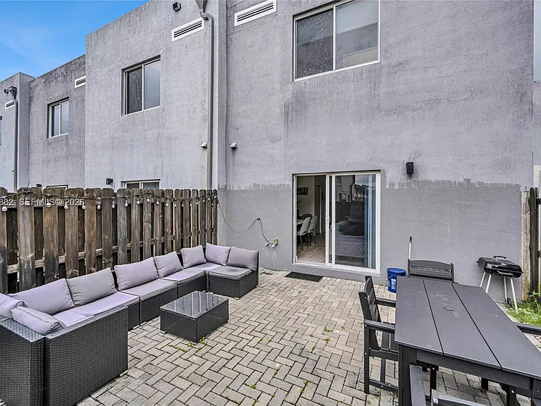 171 NW 158th St #1 — Photo 37