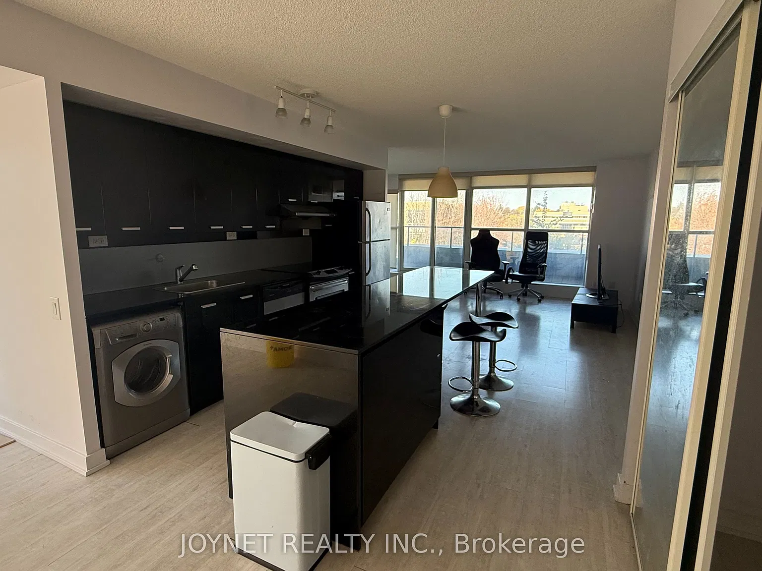 3 bed, $2,700 — Photo 4