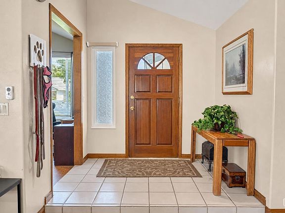 5th image of 10808 Ottawa Ct