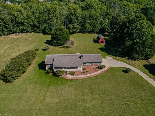 2301 Griffith Rd, Winston Salem, NC 27103
