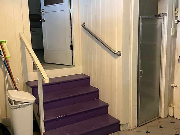 3rd image of 568 Kalanikoa St #2