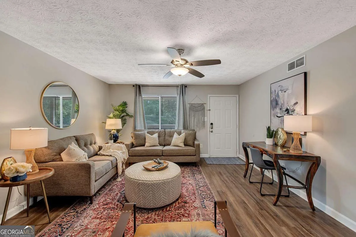 2 bed, 2.0 bath, $2,995 — Photo 3