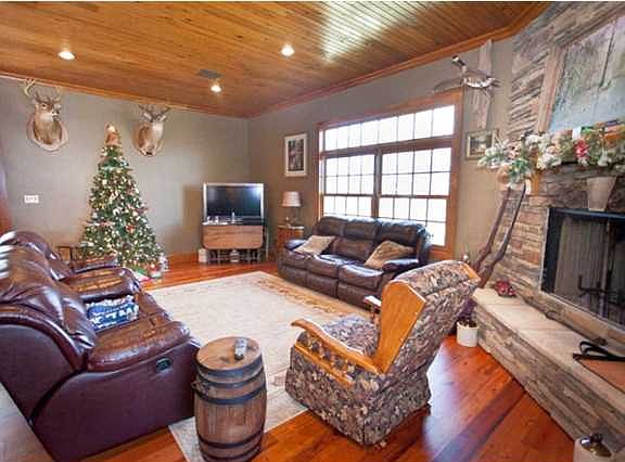 4th image of 156 Timber Dr