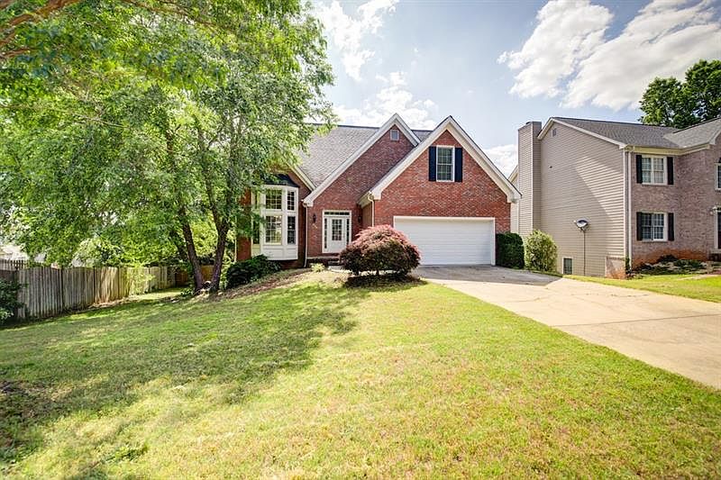 1st image of 794 Georgian Point Dr