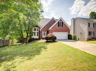 794 Georgian Point Dr, Lawrenceville, GA