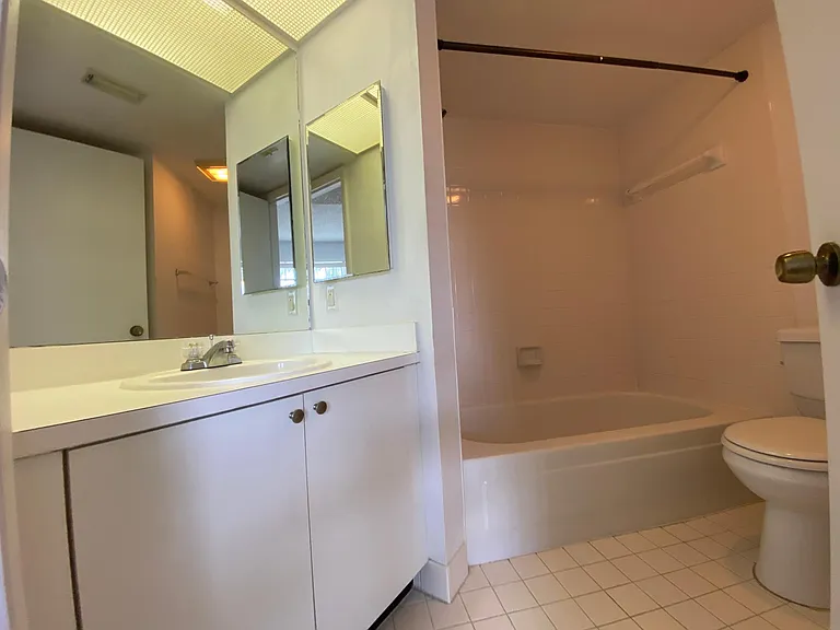 2003 SE 27th Dr #102-A — Photo 17