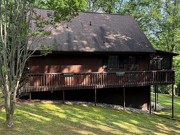 2nd image of 2436 Meadowbrook Rd