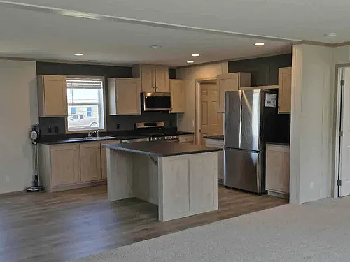 415 NW Poplar Ave #19W Photo 1