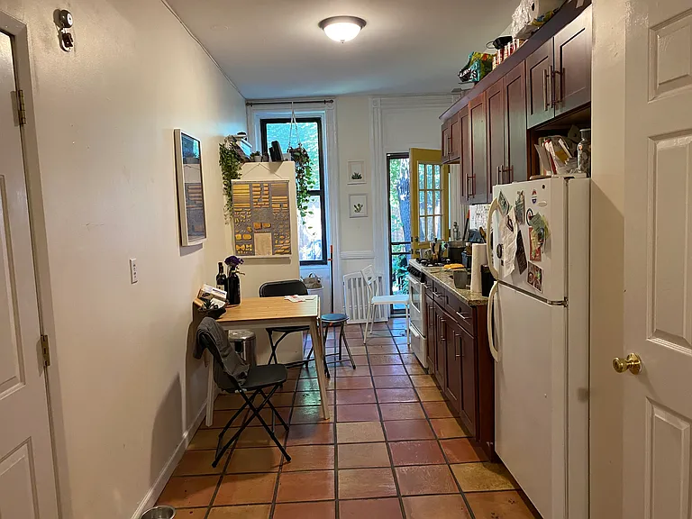 219 Manhattan Ave #1B — Photo 4
